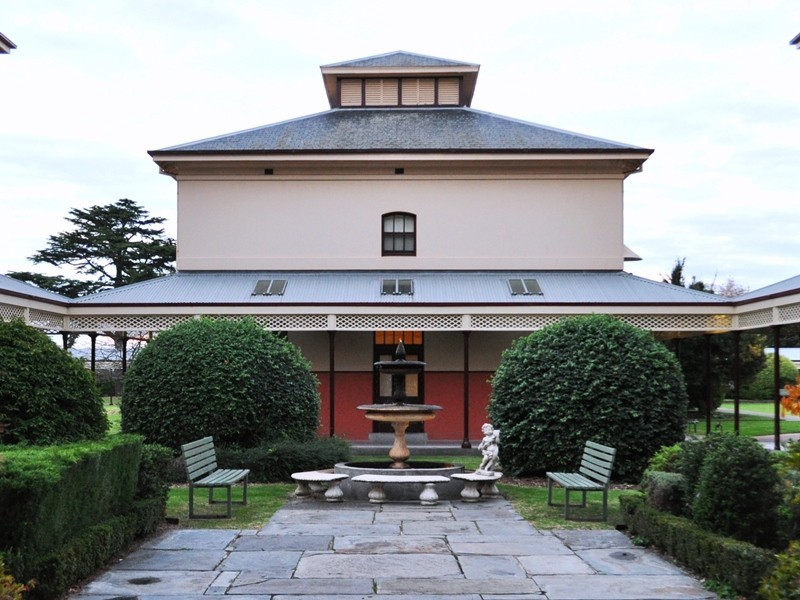 91 Wiltshire Drive, Kew VIC 3101