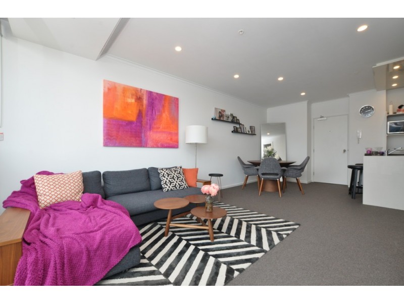 REF 23720/63 Whiteman Street, Southbank VIC 3006