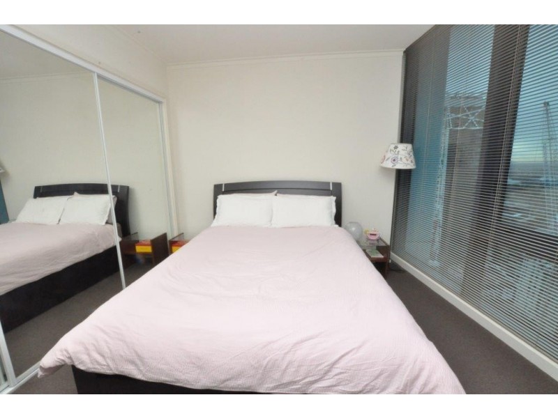 REF 23715/180 City Road, Southbank VIC 3006