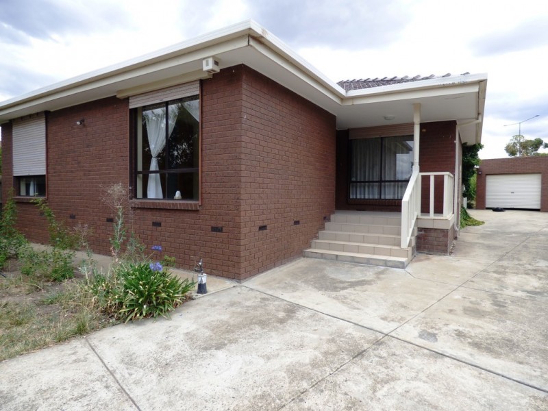 17 Durban Court, Keilor Downs VIC 3038