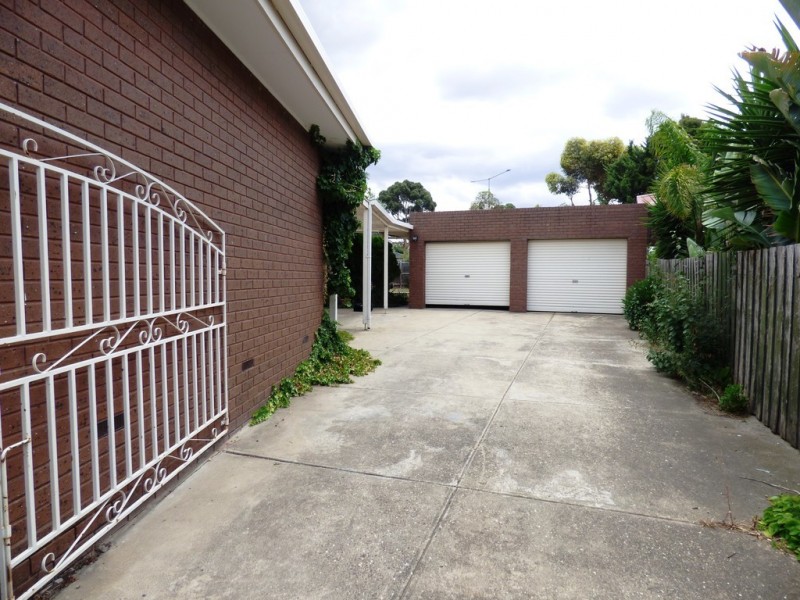17 Durban Court, Keilor Downs VIC 3038