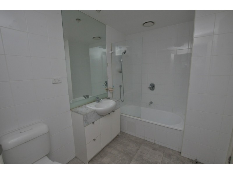 REF 23730/183 City Road, Southbank VIC 3006