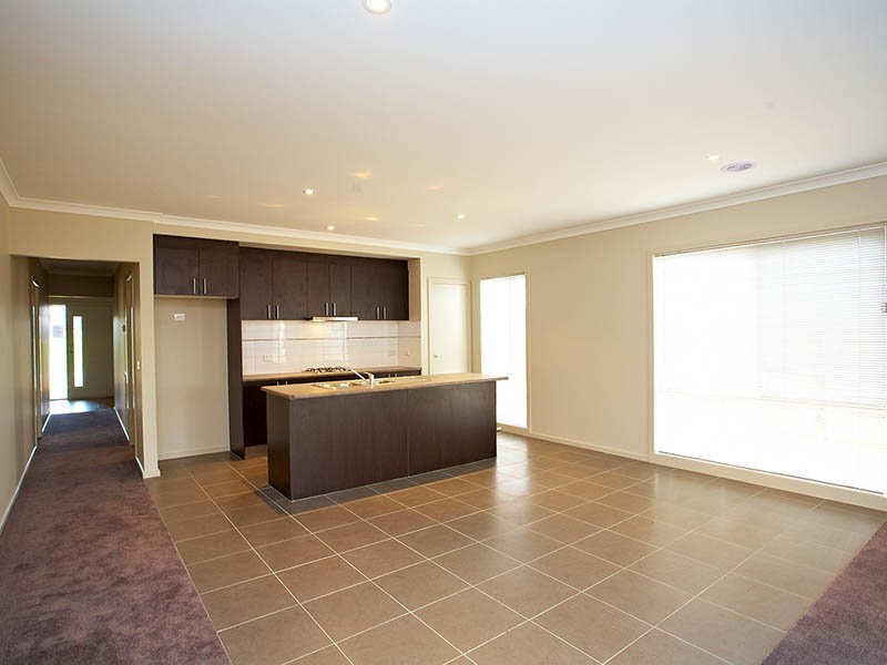 39 Windrest Way, Point Cook VIC 3030