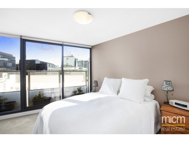 B/100 Harbour Esplanade, Docklands VIC 3008
