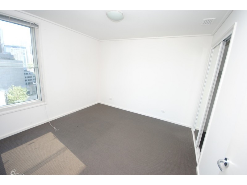 REF 23738/163 City Road, Southbank VIC 3006