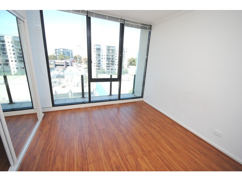 REF 23742/38 Bank Street, South Melbourne VIC 3205