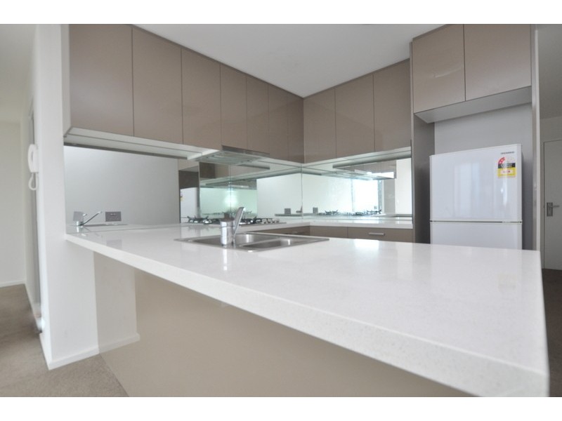 REF 23747/241 City Road, Southbank VIC 3006