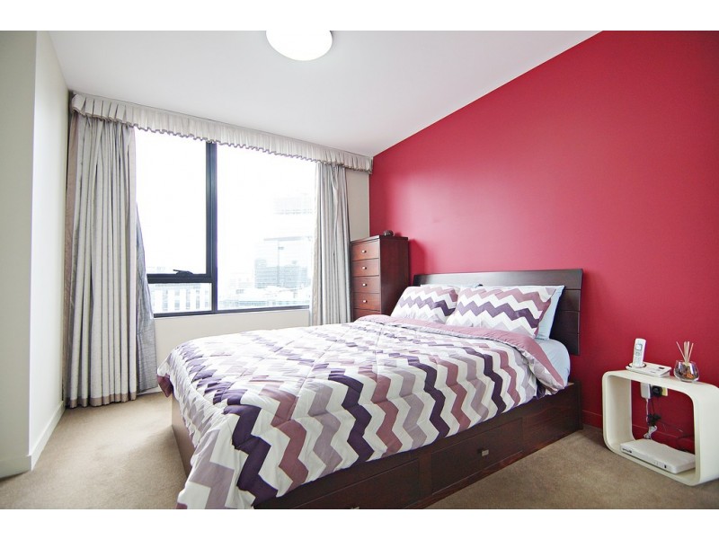 1707/100 Harbour Esplanade, Docklands VIC 3008