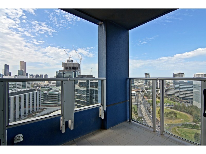 1707/100 Harbour Esplanade, Docklands VIC 3008