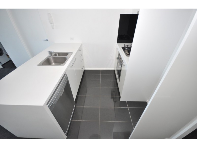 REF 23757/241 City Road, Southbank VIC 3006