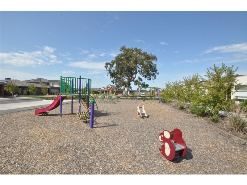 25 Village Walk, Mernda VIC 3754