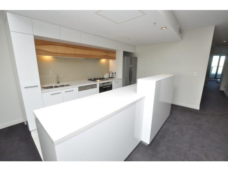 2104/100 Harbour Esplanade, Docklands VIC 3008