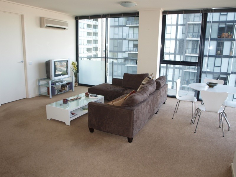 REF 23774/100 Kavanagh Street, Southbank VIC 3006