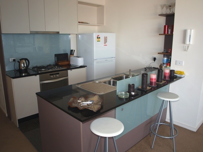 REF 23774/100 Kavanagh Street, Southbank VIC 3006