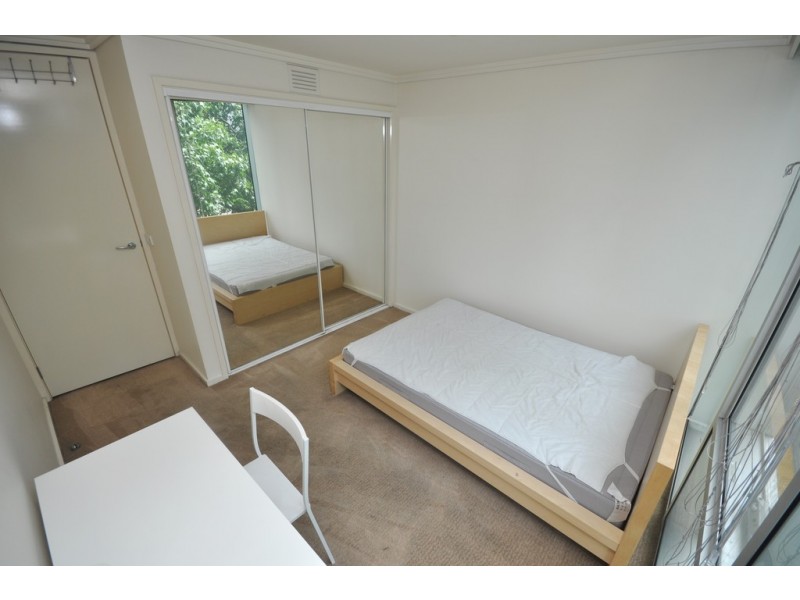 REF 23780/86 Kavanagh Street, Southbank VIC 3006