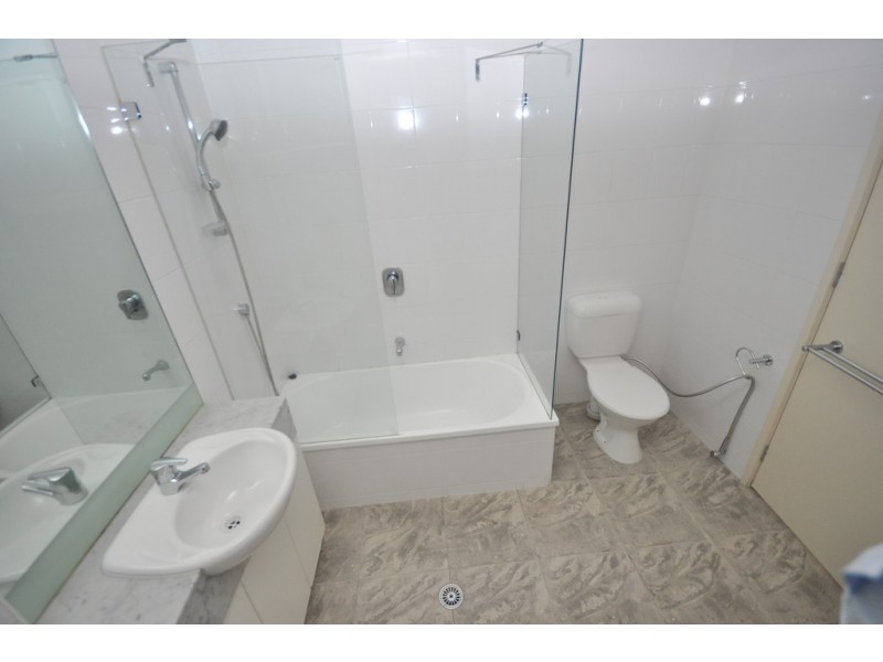 REF 23781/100 Kavanagh Street, Southbank VIC 3006