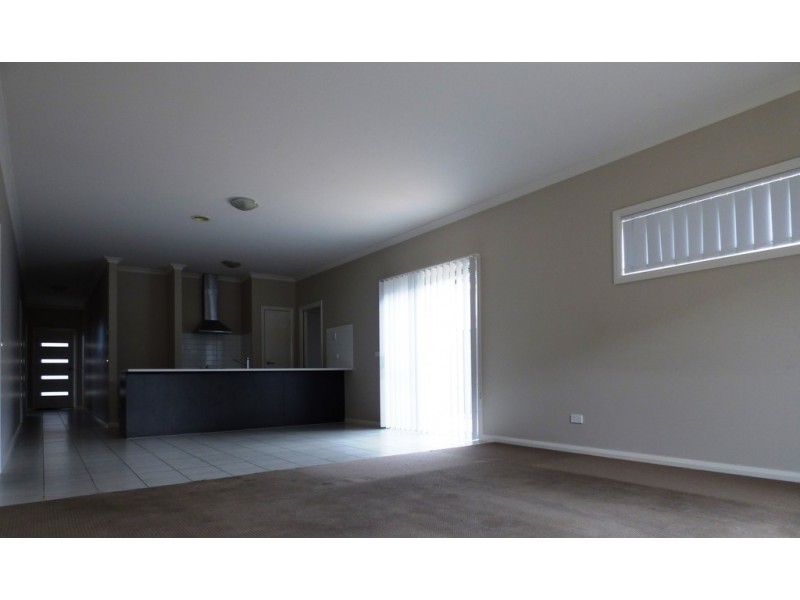 58G TOM ROBERTS PARADE, Point Cook VIC 3030