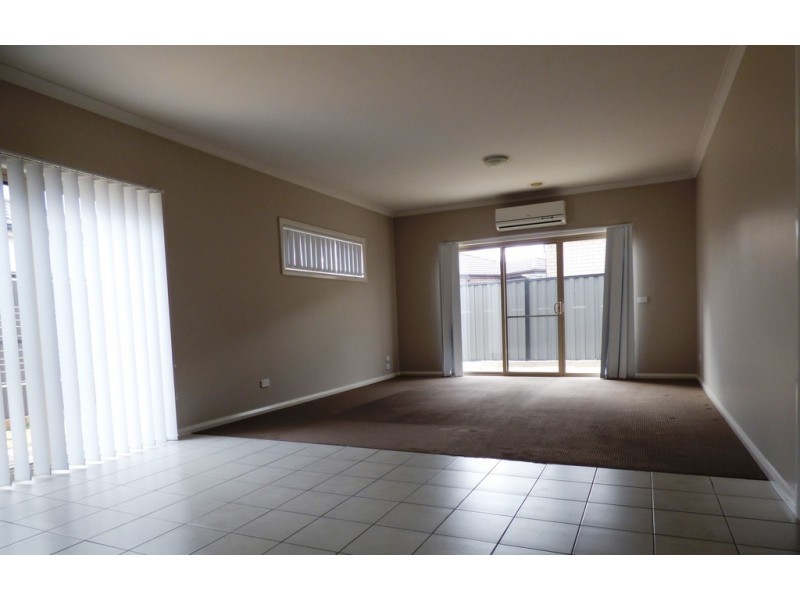 58G TOM ROBERTS PARADE, Point Cook VIC 3030