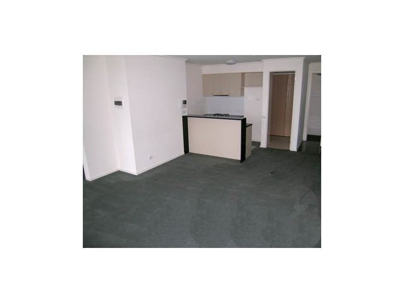 REF 23815/83 Whiteman Street, Southbank VIC 3006