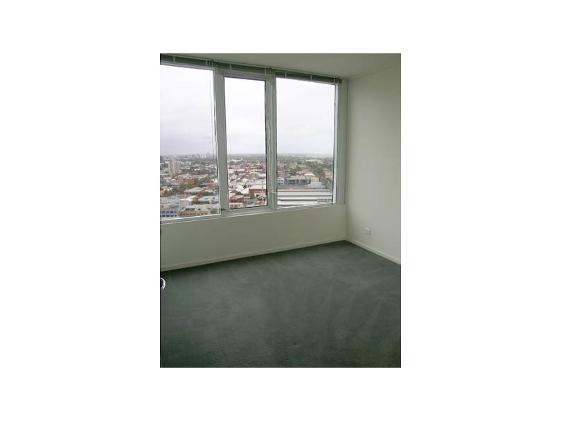 REF 23815/83 Whiteman Street, Southbank VIC 3006