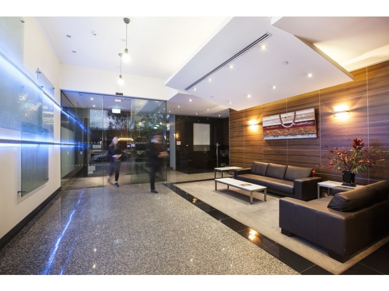 REF 23815/83 Whiteman Street, Southbank VIC 3006