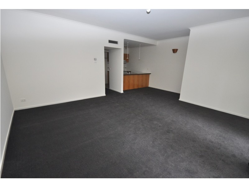 REF 23819/114 Dodds Street, Southbank VIC 3006