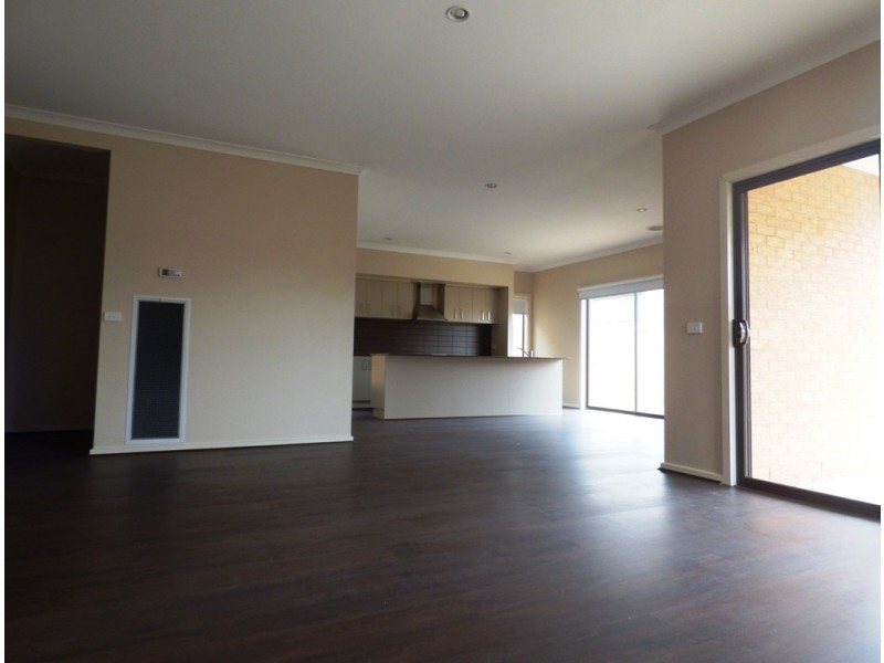 38 Freedman Avenue, Williams Landing VIC 3027