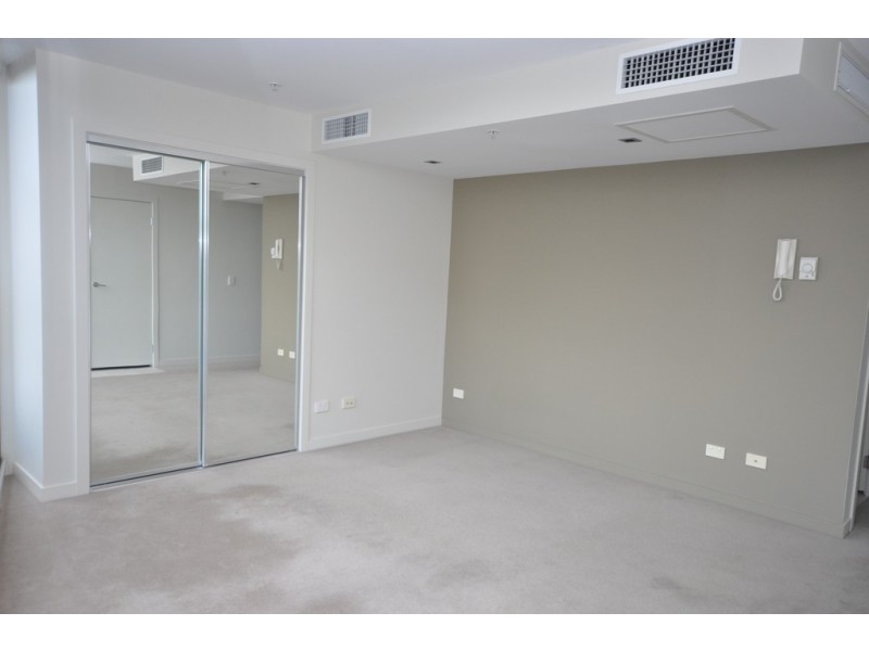 2812B/100 Harbour Esplanade, Docklands VIC 3008