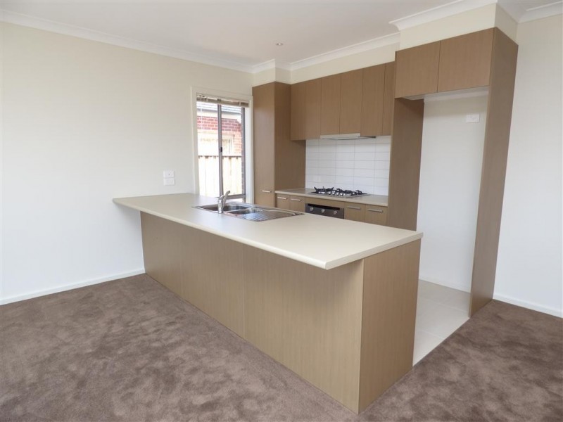 10 Ironwood Drive, Point Cook VIC 3030