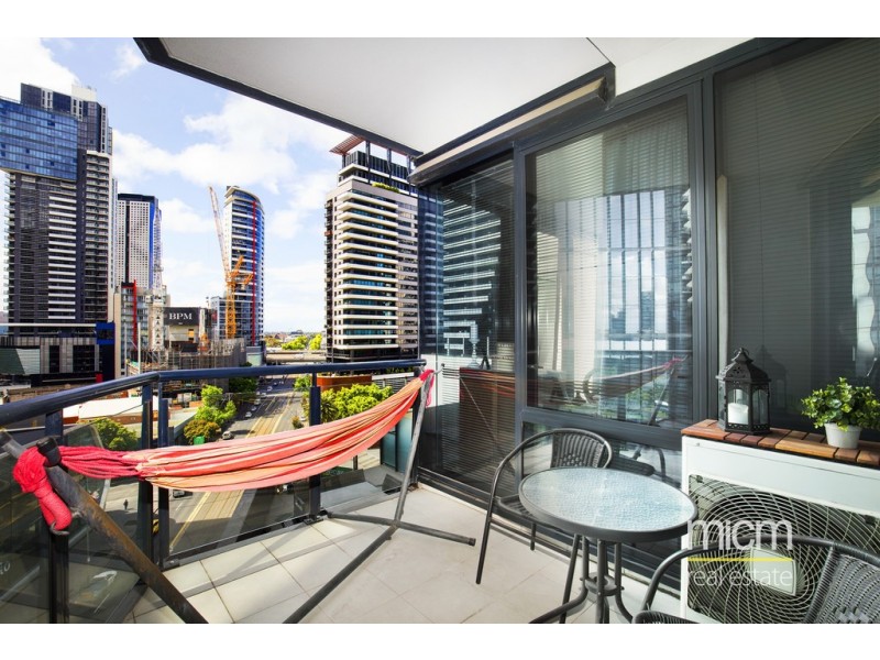 902/63 Whiteman Street, Southbank VIC 3006