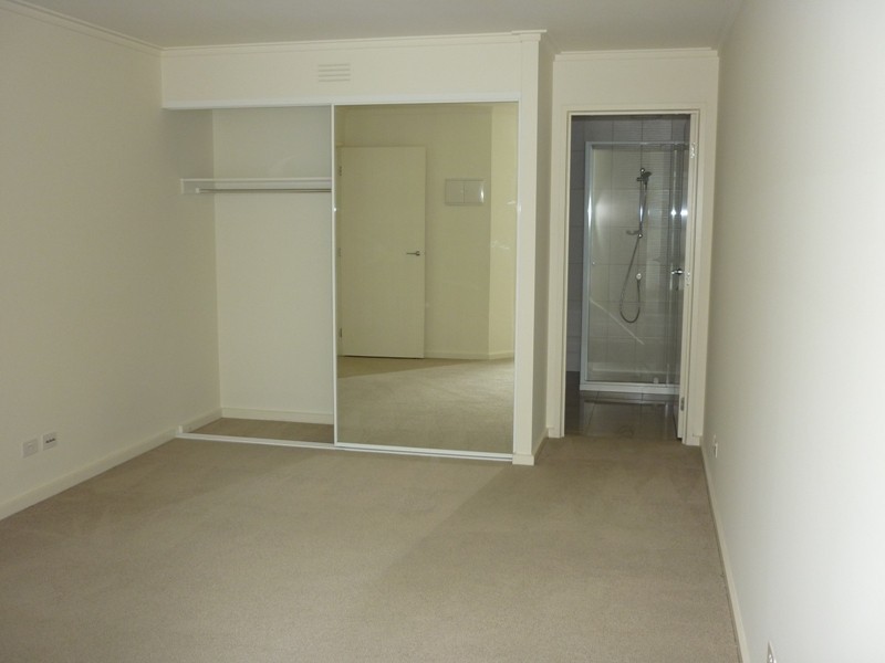 REF 23837/58 Jeffcott Street, West Melbourne VIC 3003