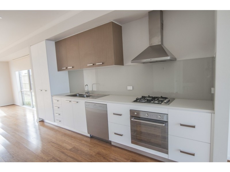 17 Focus Drive, Coburg North VIC 3058