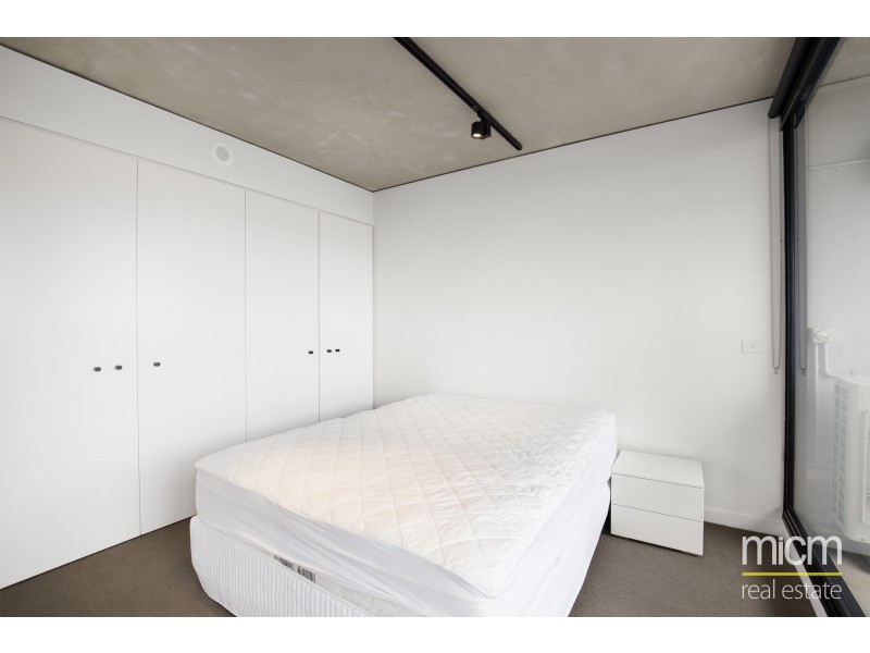 2401/152 Sturt Street, Southbank VIC 3006