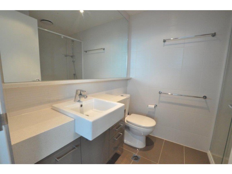 REF 23869/241 City Road, Southbank VIC 3006