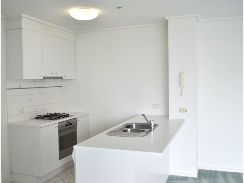 REF 23872/99 Whiteman Street, Southbank VIC 3006