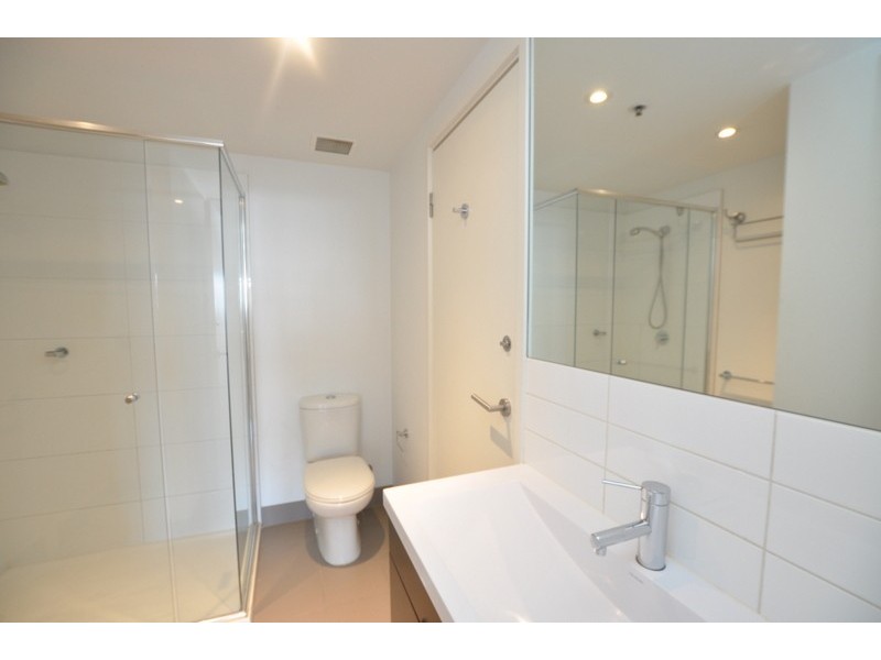 1702/109 Clarendon Street, Southbank VIC 3006