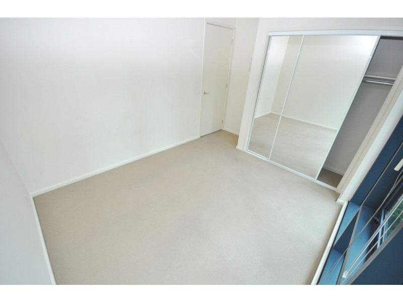 REF 33627/180 City Road, Southbank VIC 3006