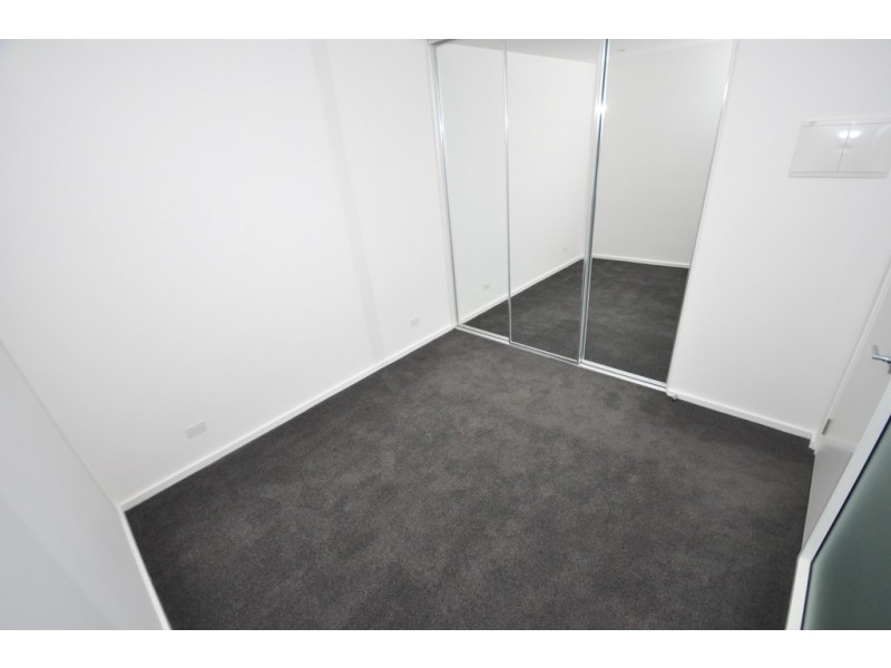 REF 23881/118 Kavanagh Street, Southbank VIC 3006
