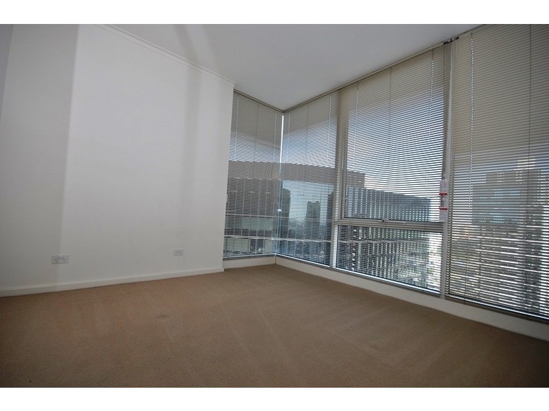 REF 23890/63 Whiteman Street, Southbank VIC 3006