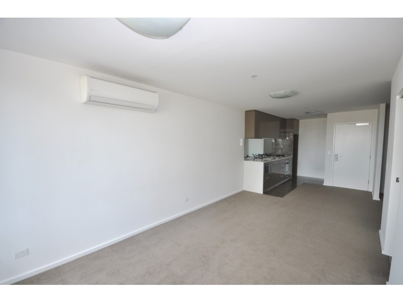 REF 23895/241 City Road, Southbank VIC 3006