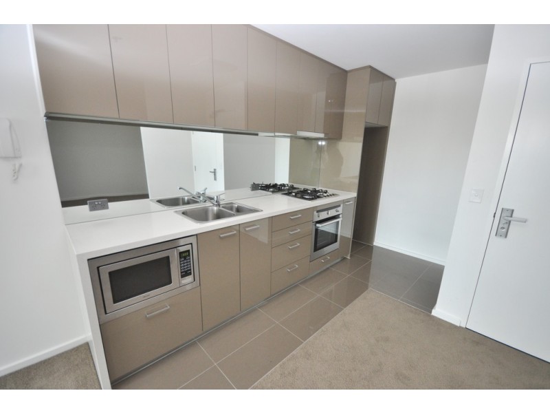 REF 23895/241 City Road, Southbank VIC 3006