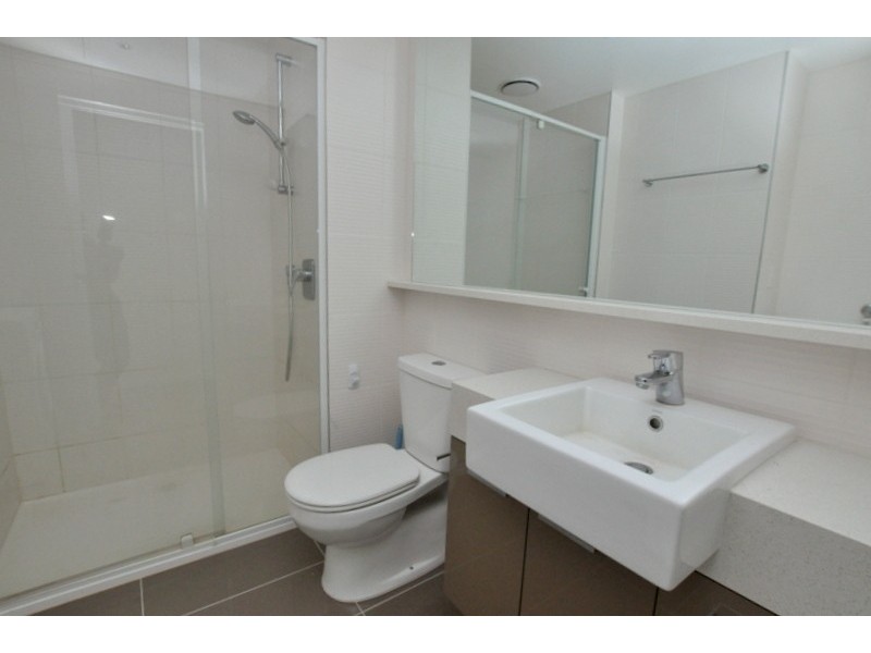 REF 23907/241 City Road, Southbank VIC 3006