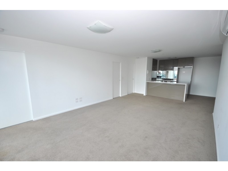 REF 23909/241 City Road, Southbank VIC 3006