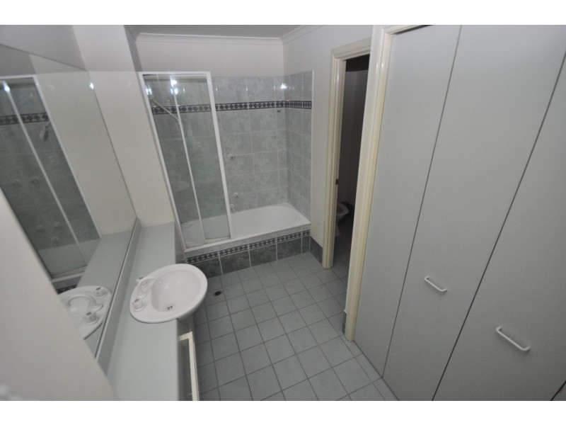 REF 23916/83 Queensbridge Street, Southbank VIC 3006