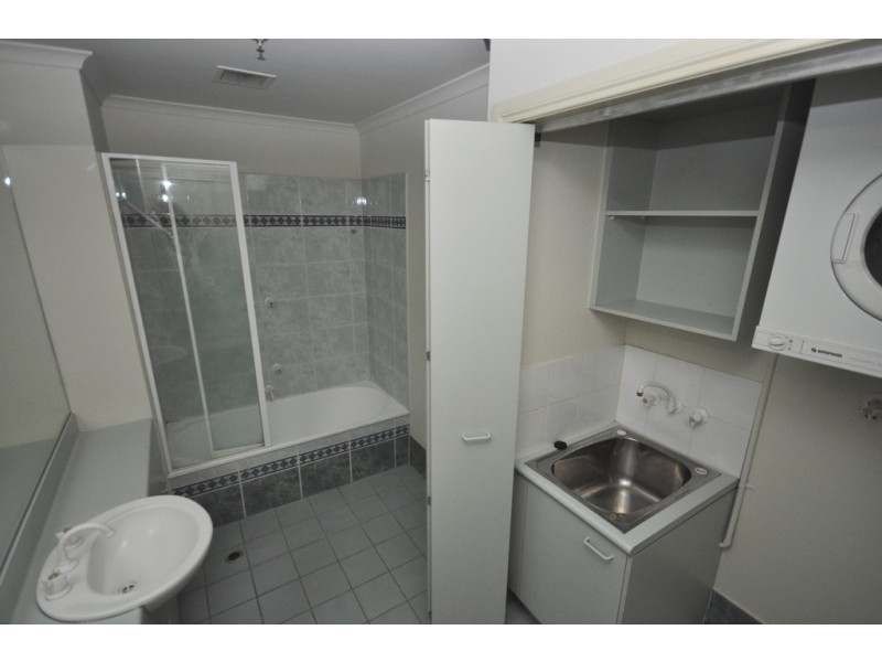 REF 23916/83 Queensbridge Street, Southbank VIC 3006