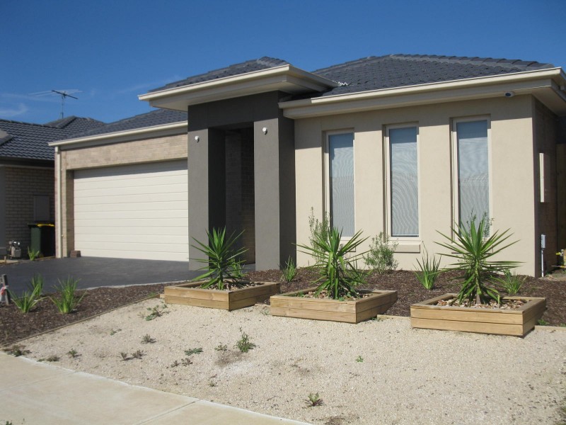 9 Boxgrass Street, Point Cook VIC 3030