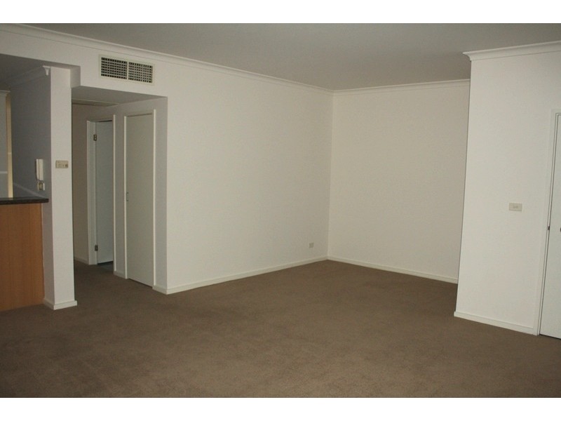 REF 23920/96 Wells Street, Southbank VIC 3006