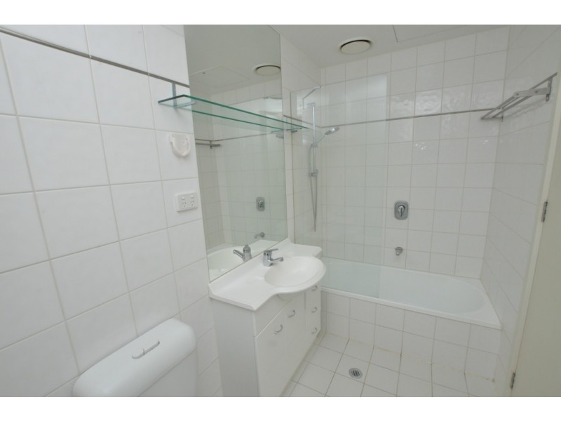 REF 23931/38 Bank Street, South Melbourne VIC 3205