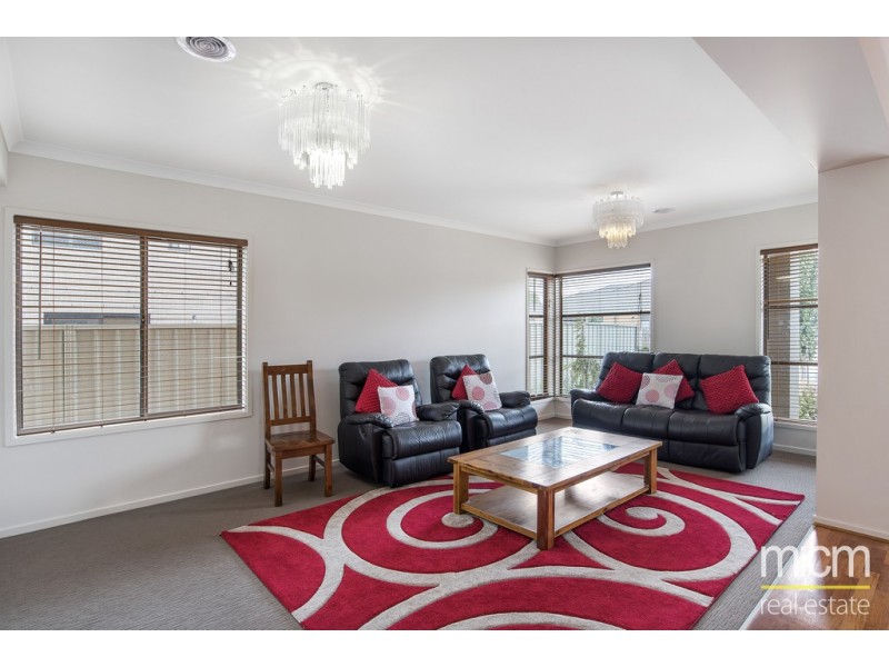 4 Misqa Avenue, Point Cook VIC 3030