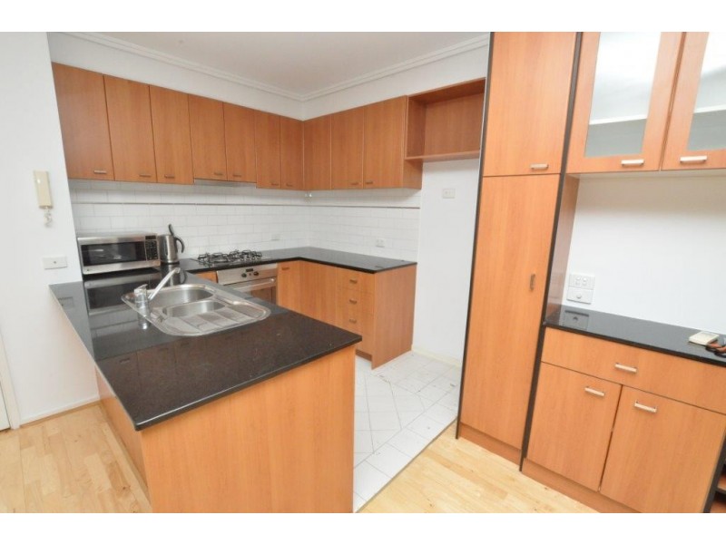 REF 23939/38 Bank Street, South Melbourne VIC 3205